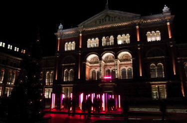 V＆A